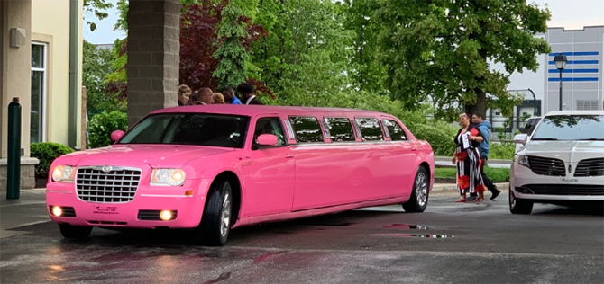 Aadvanced Limousines
Indianapolis, Indiana LGBT-Owned Wedding Limousine Business