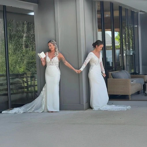 Just The Two Of Us Wedding Services
Indianapolis, Indiana LGBT Wedding Officiant & Wedding Planning Services