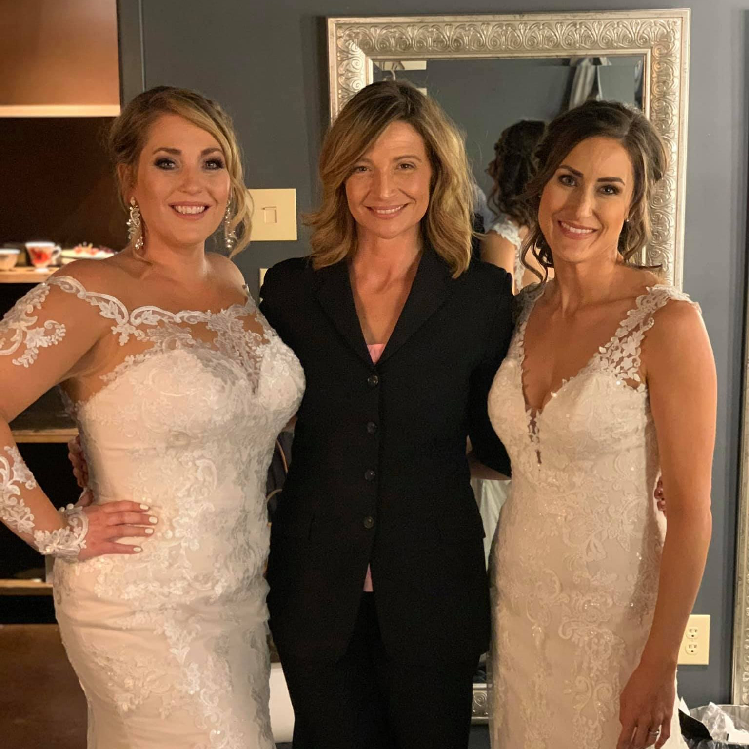 Just The Two Of Us Wedding Services
Indianapolis, Indiana LGBT Wedding Officiant & Wedding Planning Services