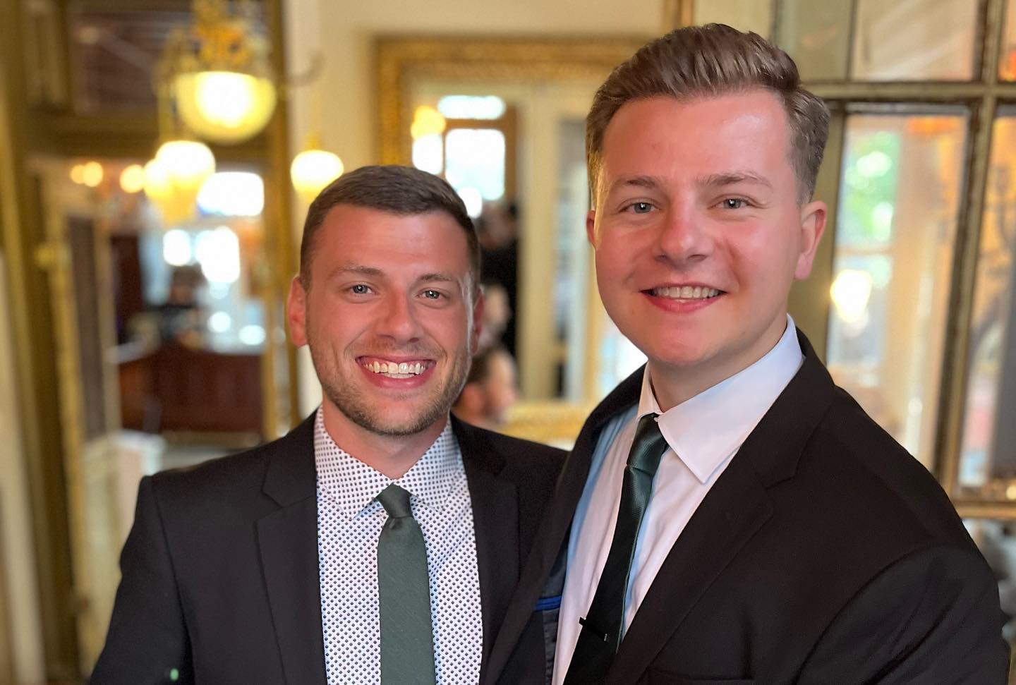 Just The Two Of Us Wedding Services
Indianapolis, Indiana LGBT Wedding Officiant & Wedding Planning Services