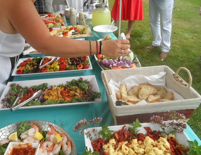 Coastal Critters Clambakes & Grilling
Northport, Maine LGBT Wedding Catering Business
Serving all of Maine - Specializing in Outdoor Wedding Reception Catering from Bar Harbor to Camden, Augusta, Belgrade Lakes, Boothbay Harbor, Portland and well beyond.