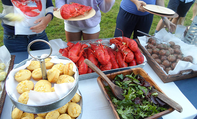 Coastal Critters Clambakes & Grilling
Northport, Maine LGBT Wedding Catering Business
Serving all of Maine - Specializing in Outdoor Wedding Reception Catering from Bar Harbor to Camden, Augusta, Belgrade Lakes, Boothbay Harbor, Portland and well beyond.