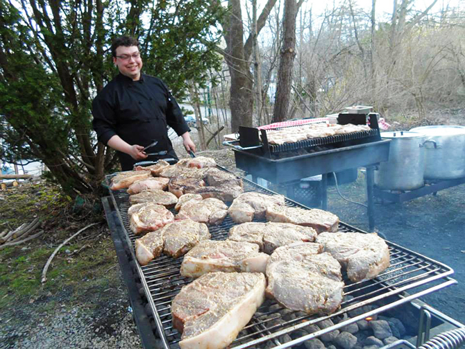 Coastal Critters Clambakes & Grilling
Northport, Maine LGBT Wedding Catering Business
Serving all of Maine - Specializing in Outdoor Wedding Reception Catering from Bar Harbor to Camden, Augusta, Belgrade Lakes, Boothbay Harbor, Portland and well beyond.