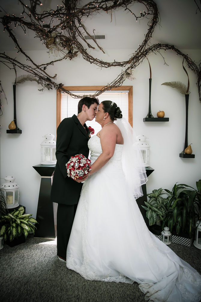 Bayline Studios Photography and Events - Lesbian Brides Kissing