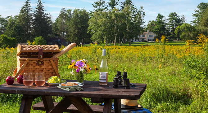Berkshires, Massachusetts LGBT Wedding Packages - Devonfield Inn

