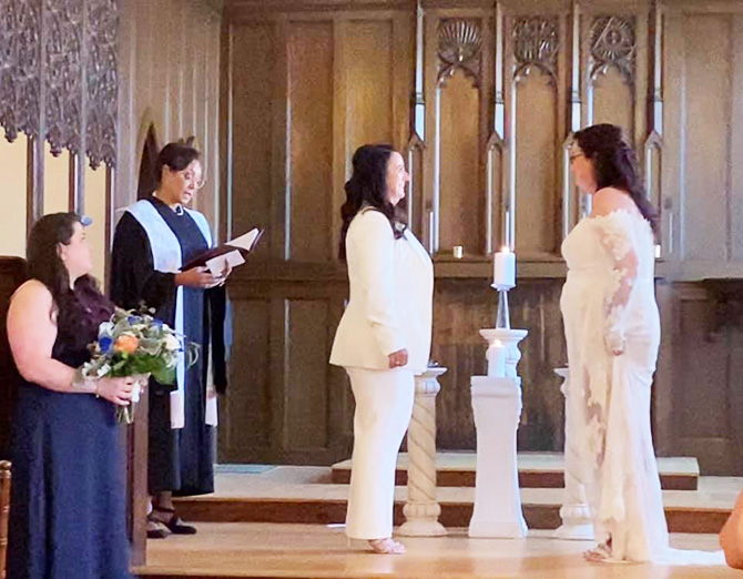 Love-N-Promises
Boston, Massachusetts & Providence, Rhode Island LGBT Wedding Officiant - Love-N-Promises