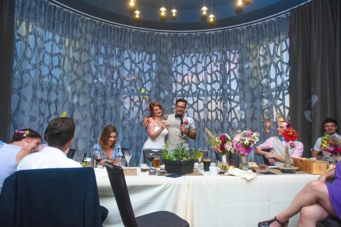 Zingerman's Greyline 
Ann Arbor, Michigan LGBT Wedding Reception Venue
