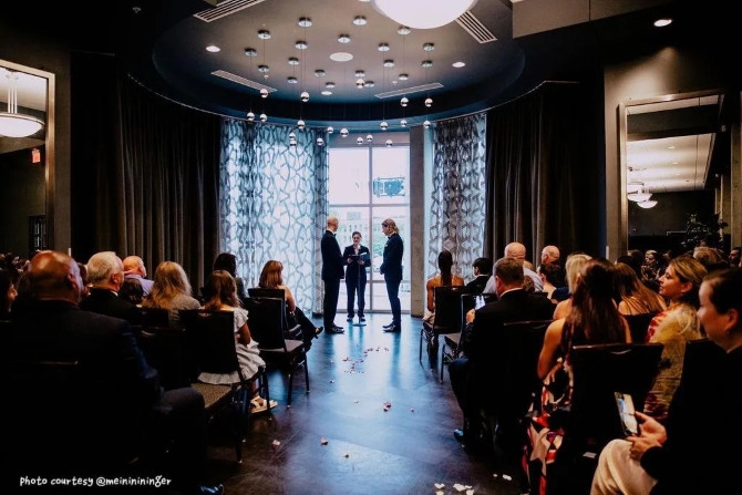 Zingerman's Greyline 
Ann Arbor, Michigan LGBT Wedding Reception Venue
