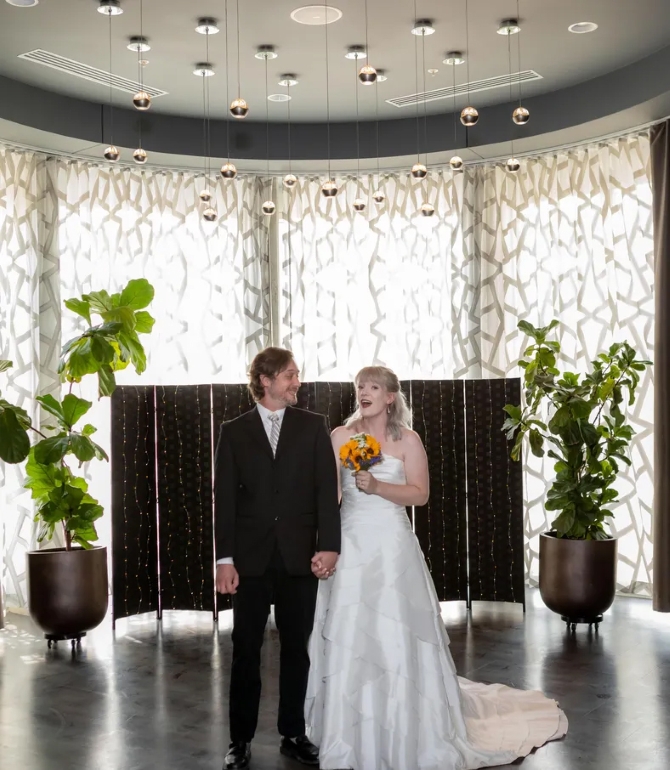 Zingerman's Greyline 
Ann Arbor, Michigan LGBT Wedding Reception Venue
