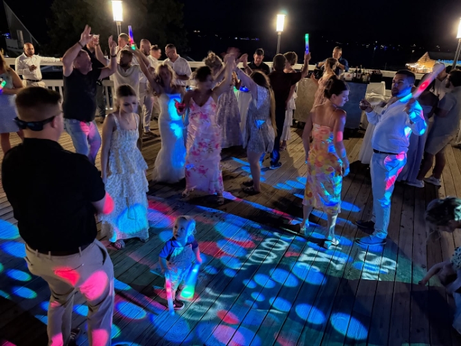 Elite Lighting & Sound 
Lake Ozark, Missouri LGBTQ Wedding DJ Service
