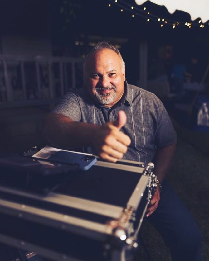 Elite Lighting & Sound 
Lake Ozark, Missouri LGBTQ Wedding DJ Service
