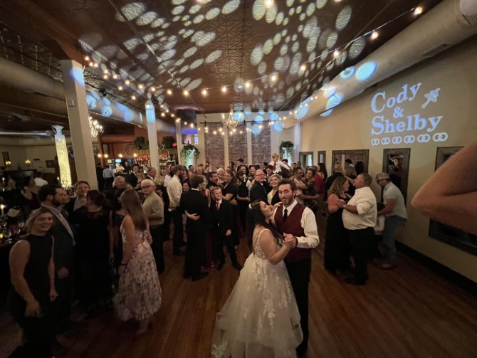 Elite Lighting & Sound 
Lake Ozark, Missouri LGBTQ Wedding DJ Service
