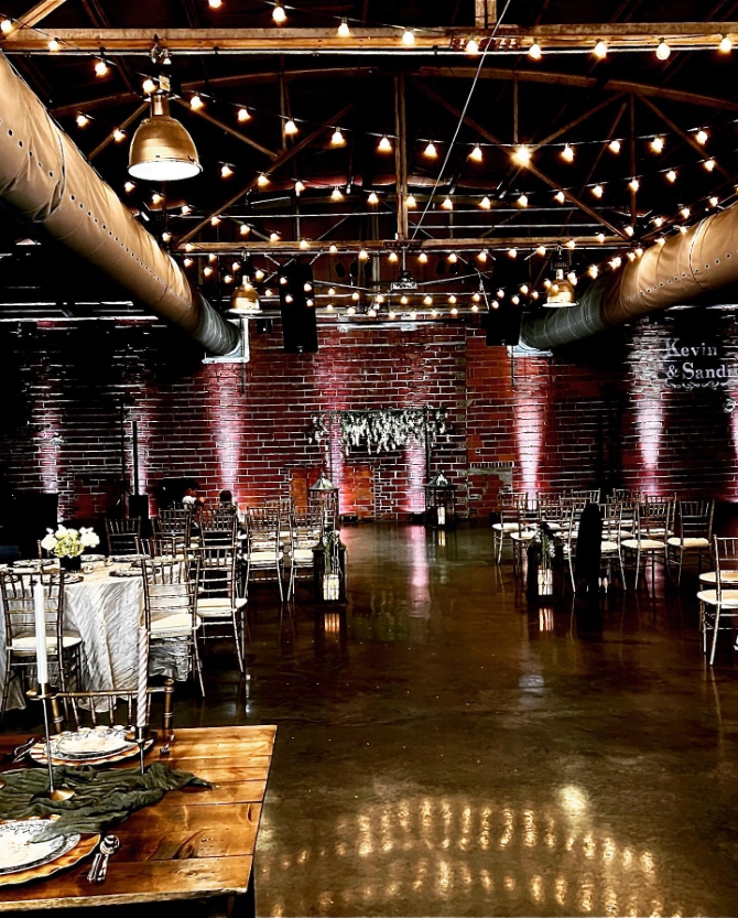 Elite Lighting & Sound 
Lake Ozark, Missouri LGBTQ Wedding DJ Service
