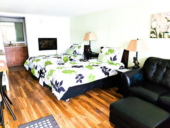 Lake Ozark, Missouri LGBT Weddings - Lake Breeze Event Center