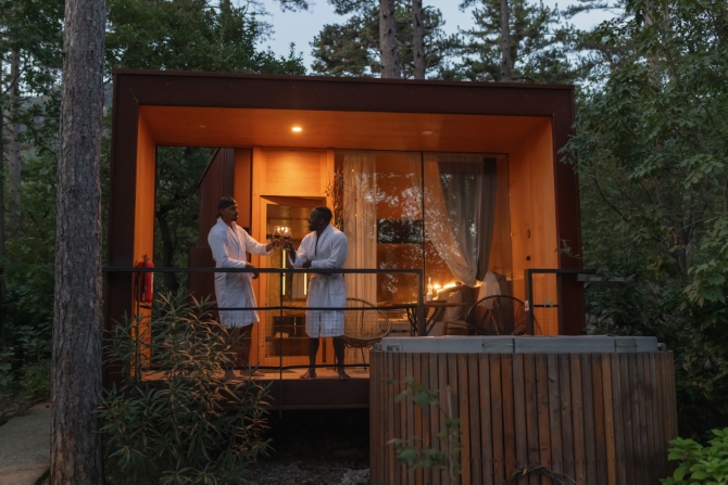 Eye4getaways 
Perfectly Planned LGBTQ Destination Weddings & Honeymoons
