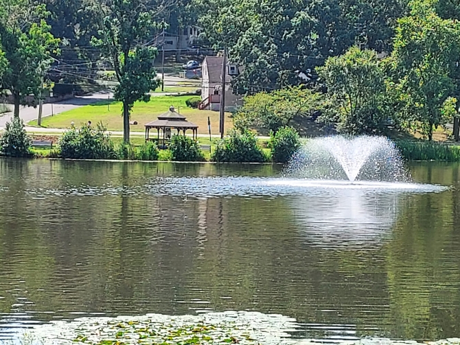 Get Vows
LGBT Wedding Officiant Serving Northern New Jersey & New York City
Lakeside wedding chapel 

