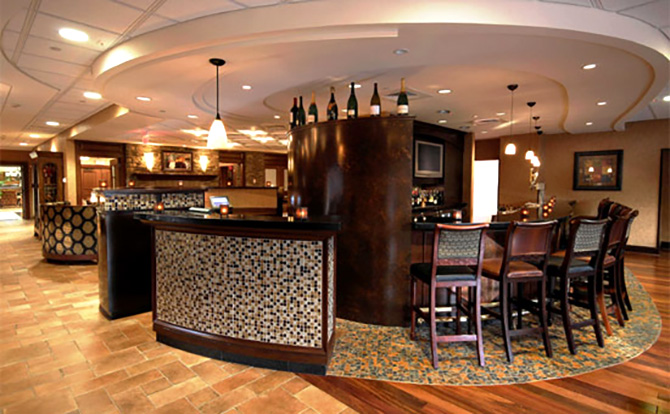 The Clinton Inn Hotel & Event Center - Full Bar