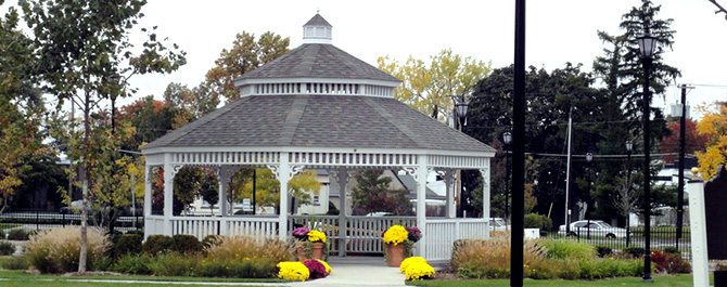 The Clinton Inn Hotel & Event Center - Gazebo Wedding Ceremony Site