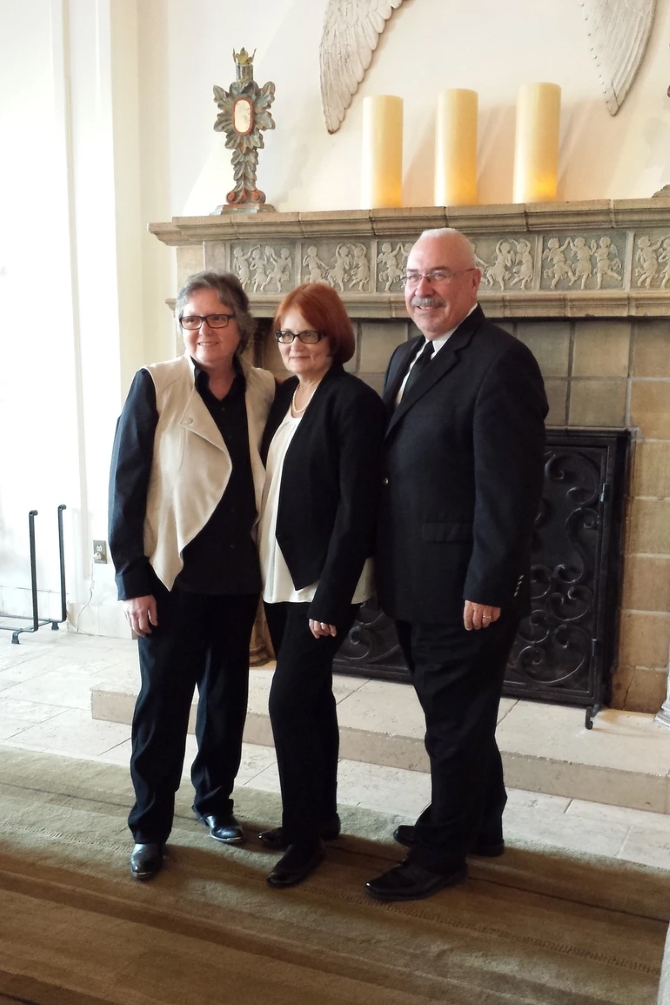 Abundant Blessings Wedding Officiant 
Albuquerque, New Mexico LGBT Wedding Officiant
