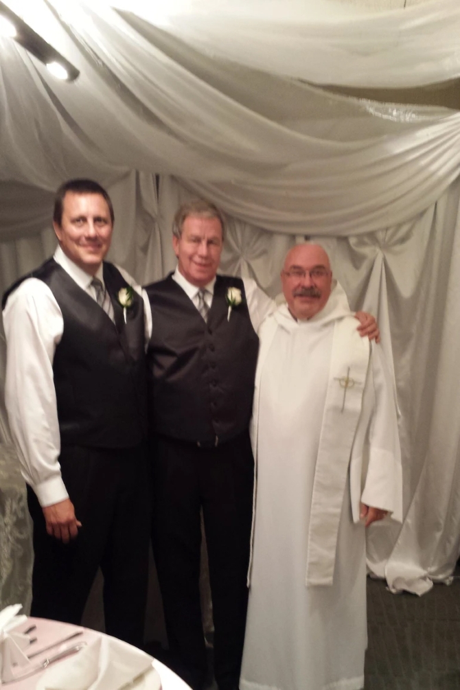 Abundant Blessings Wedding Officiant 
Albuquerque, New Mexico LGBT Wedding Officiant

