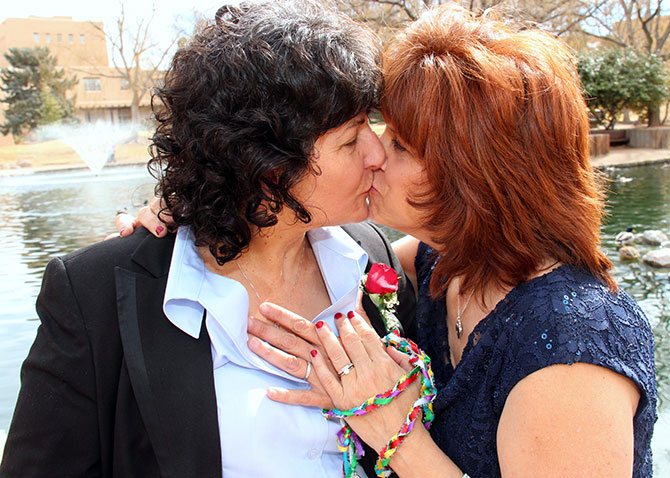 Ricci Photography New Mexico - LGBT women kissing