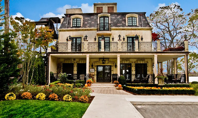 Angelinas Ristorante
Staten Island, New York LGBT Wedding Packages & Reception Venue
