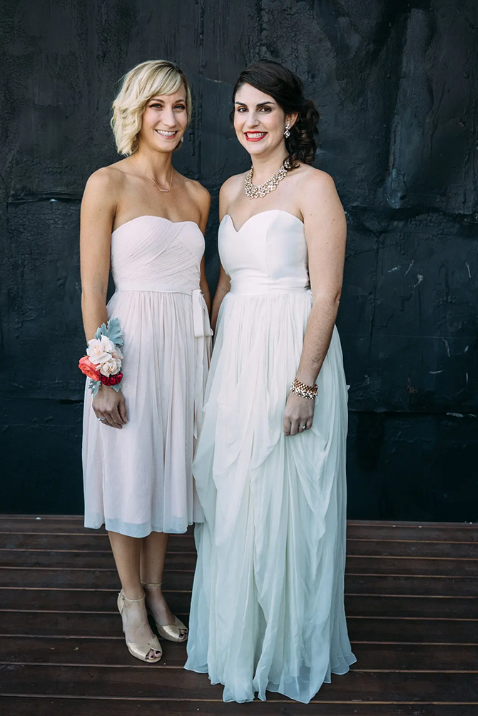 Bespoke Beauty & Bridal
On-Location Hair & Makeup Services for LGBT Weddings
New York - Manhattan, Long Island, Hudson Valley. Northern New Jersey & Pennsylvania