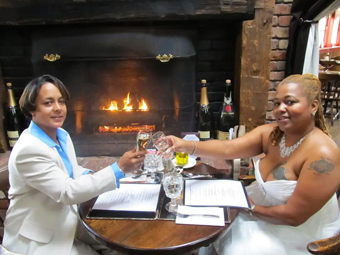 Ceremonies 4 U 
Eastern New York & Connecticut LGBT Wedding Officiant
Reverend Sara Henderson - NYC, Westchester, Dutchess, Fairfield, New Fairfield & Litchfield



