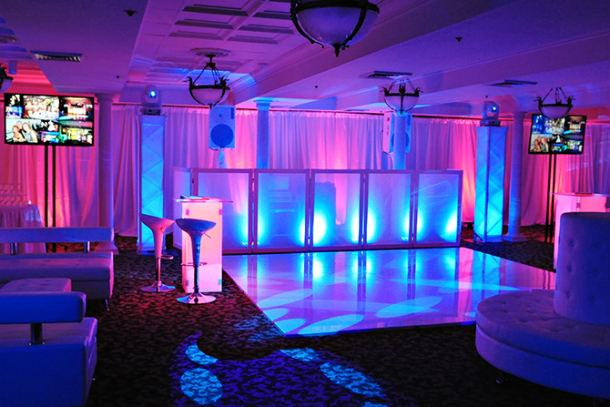 DJ Tommy's Tunes
Long Island, NY LGBT Wedding Disc Jockey Service
Selden, New York ~ Melville, New York