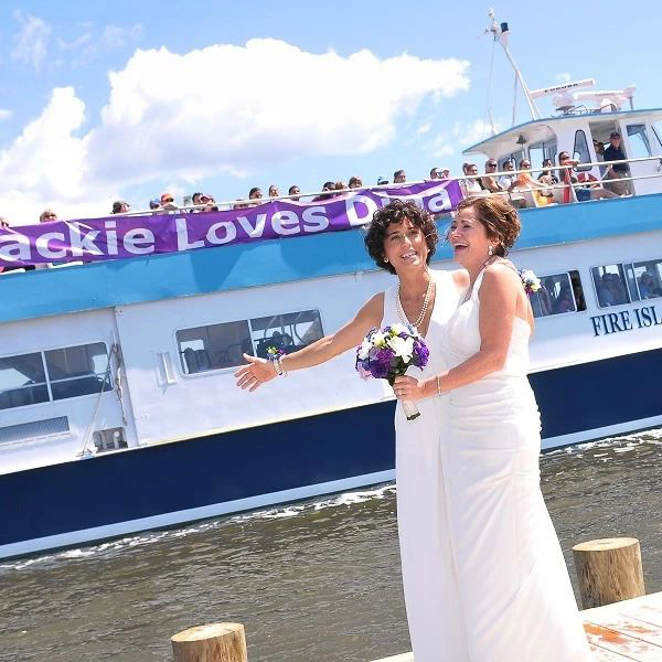 DJ Tommy's Tunes
Long Island, NY LGBT Wedding Disc Jockey Service
Selden, New York ~ Melville, New York