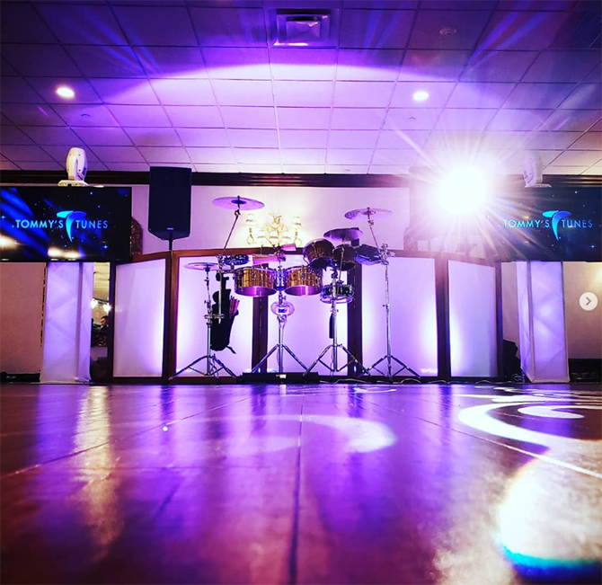 DJ Tommy's Tunes
Long Island, NY LGBT Wedding Disc Jockey Service
Selden, New York ~ Melville, New York