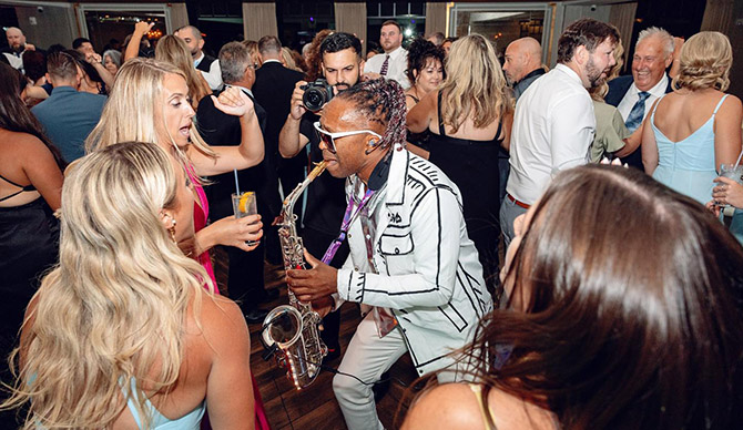 DJ Tommy's Tunes
Long Island, NY LGBT Wedding Disc Jockey Service
Selden, New York ~ Melville, New York