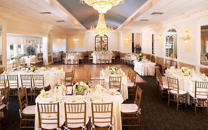 Lessing's at Smithtown Landing Country Club Smithtown, New York LGBT Wedding Venue reception hall and dace floor