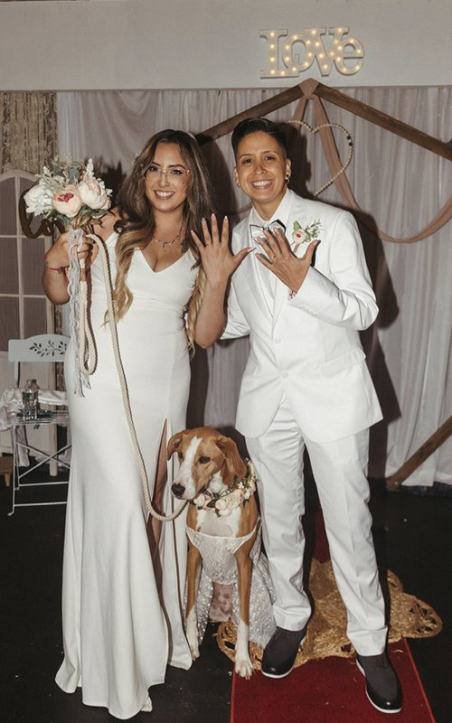 Pop Up Vows
Long Beach, NY LGBT Wedding Officiant & Wedding Planning Services