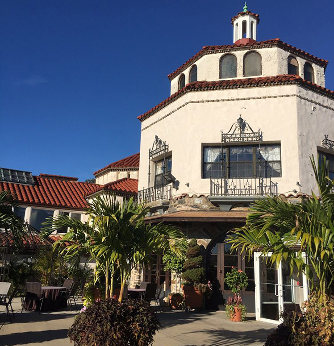 The Douglaston Manor
Queens, New York LGBT Wedding Mansion Venue