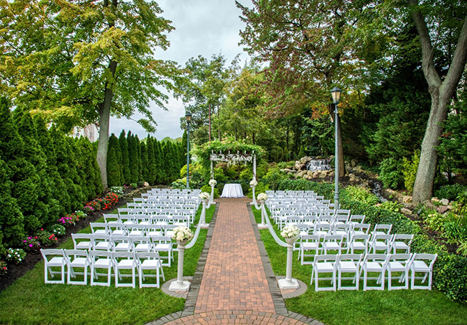 The Fox Hollow
Long Island - Woodbury, New York LGBTQ Wedding Reception Site