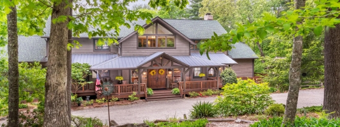 Bent Creek Lodge 
Asheville , North Carolina LGBT Wedding and Elopement Packages at  LGBT-Friendly B&B
