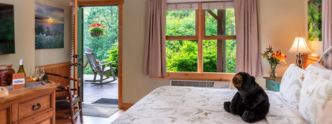 Bent Creek Lodge 
Asheville , North Carolina LGBT Wedding and Elopement Packages at  LGBT-Friendly B&B
