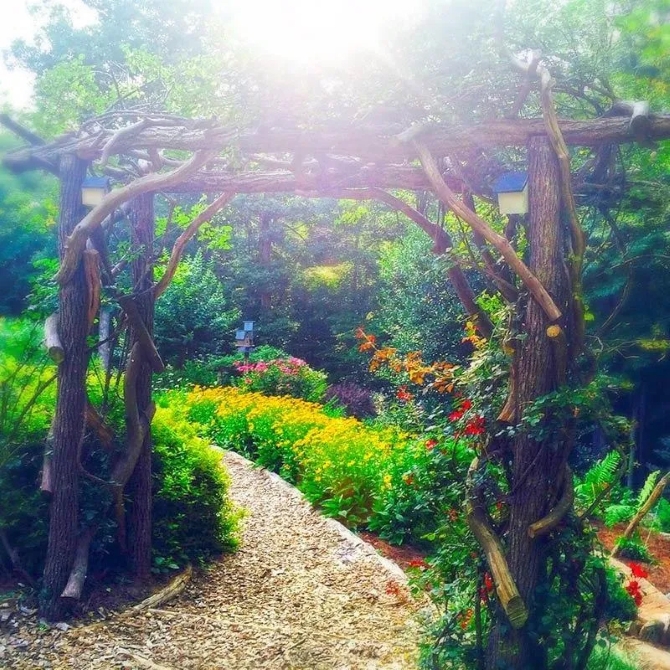 Bent Creek Lodge 
Asheville , North Carolina LGBT Wedding and Elopement Packages at  LGBT-Friendly B&B
