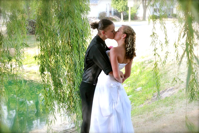 Daybreak Ceremonies - Brides kiss