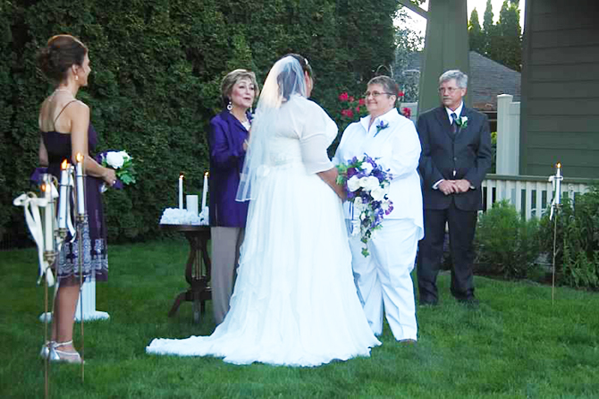 Diva Matters Ministry LGBT Wedding Officiant in Portland Oregon