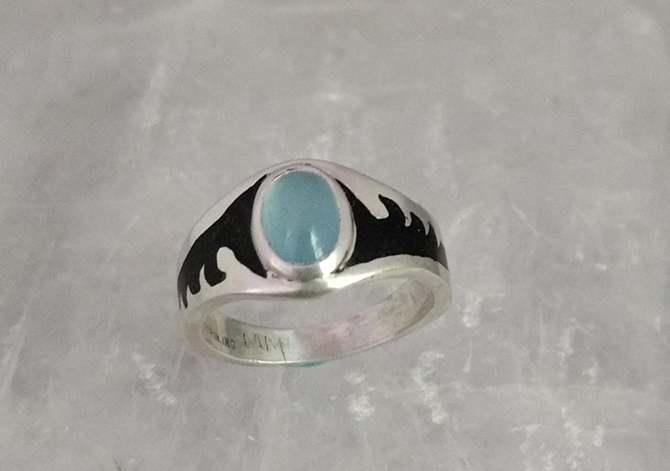 Miche Shines Custom Jewelry
Eugene, Oregon LGBT Wedding Rings
