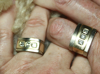 Miche Shines Custom Jewelry
Eugene, Oregon LGBT Wedding Rings
