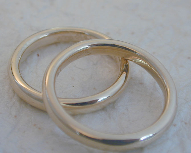 Miche Shines Custom Jewelry
Eugene, Oregon LGBT Wedding Rings
