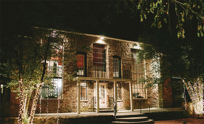 HollyHedge Estate
New Hope, PA LGBT Wedding Venue