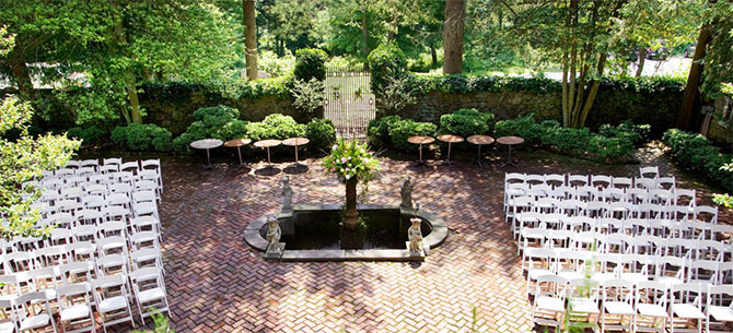 HollyHedge Estate
New Hope, PA LGBT Wedding Venue