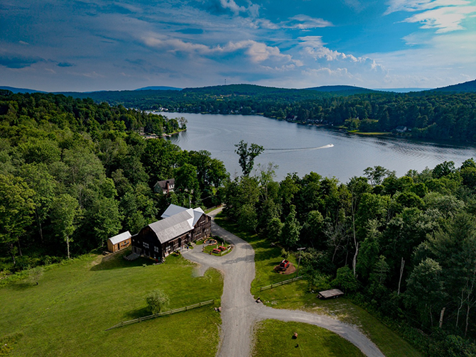 Old Carter Barn
Tunkhannock, Pennsylvania LGBT Wedding Reception Venue
Lake Carey, Scranton, Wilkes-Barre