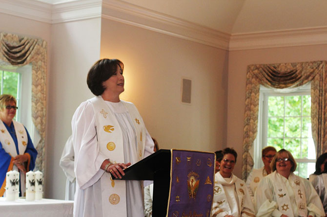 Reverend Lisa Bruecks - Same-sex wedding officiant