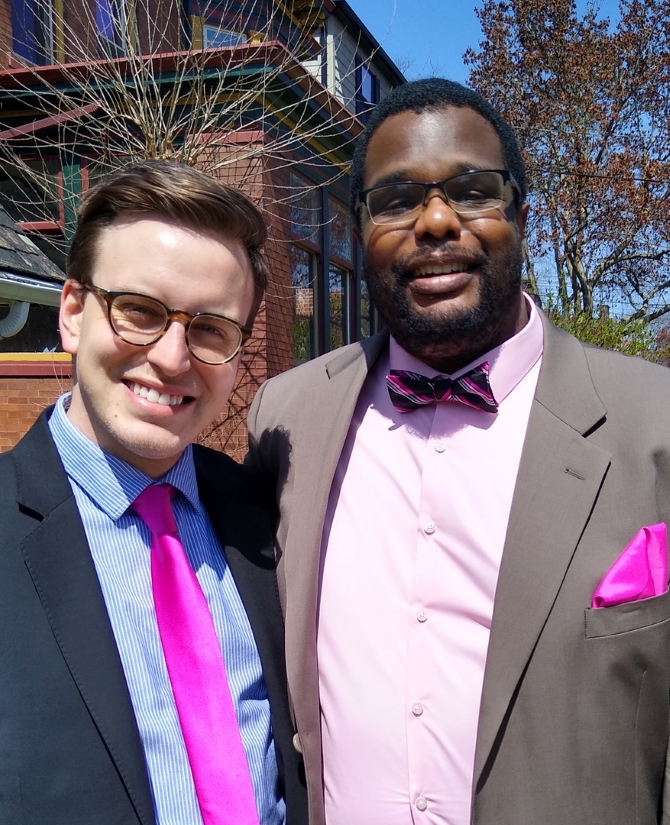 Your Wedding Officiant
Pittsburgh, Pennsylvania LGBTQ Marriage Reverend
