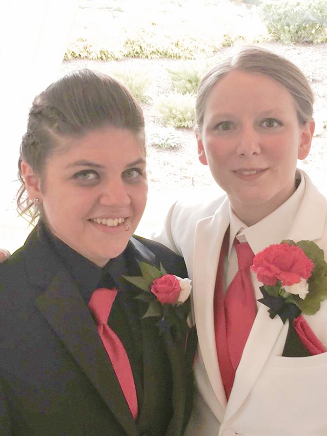 Your Wedding Officiant
Pittsburgh, Pennsylvania LGBTQ Marriage Reverend
